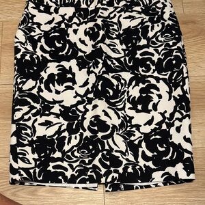 Liz Claiborne Floral Black and White Women's Skirt